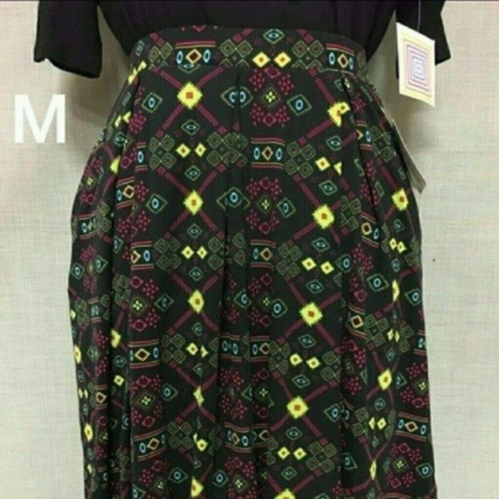 MEDIUM skirt Madison lularoe Aztec